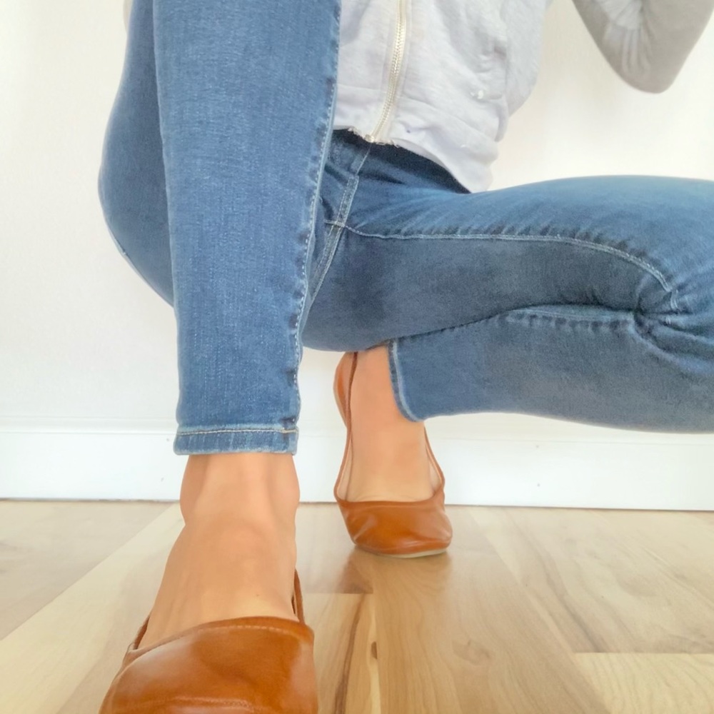 Super cute universal thread size 7 flats